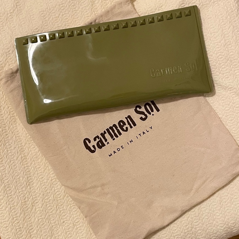 Carmen Sol Clutch